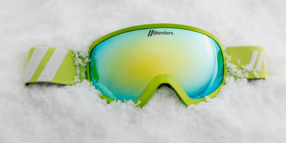 Highlighter Green Lifestyle Check the look Image