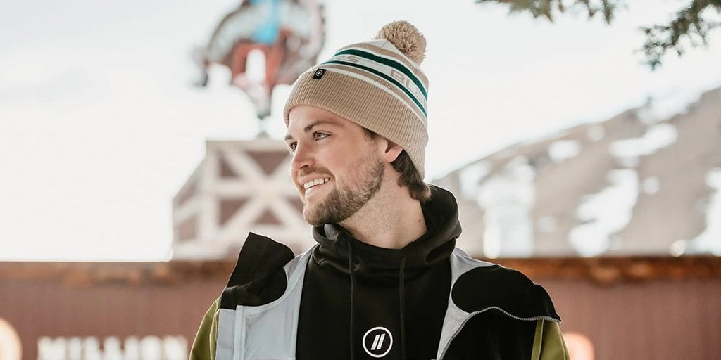 Bonnet kaki à pompon 2